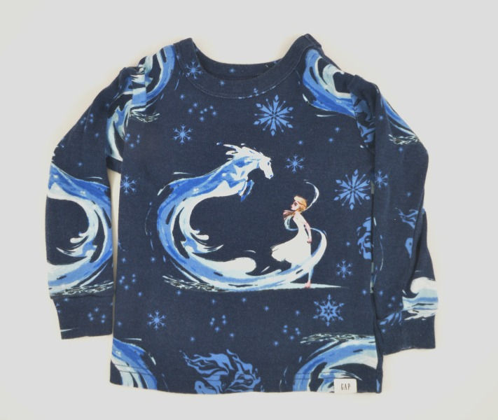 Pyjamas.Navy multi.Top has round neck.Long sleeves with cuffs. Gap logo at hem.Trousers.Elasticated waist.Cuffs at ankles.