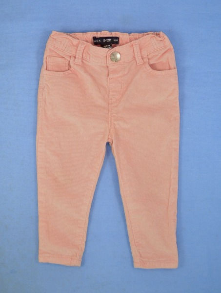 Jeans. Pink. Stud fastening on front with pretend fly. 3 pockets on front.