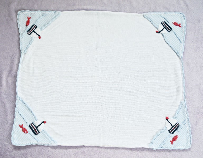 Blanket,white and blue, 65cm x 75cm. Blue,white knitted corners.