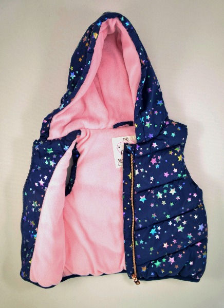 Thumbnail: Fully lined in pink fleece look material.Rainbow stars design all over.