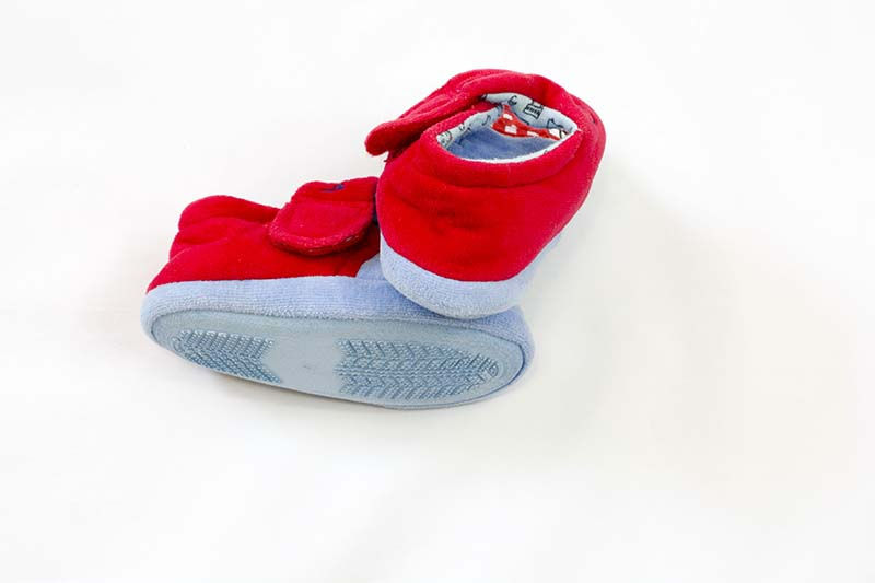 Thumbnail: Vehicle design lining. Red bus decoration on front. 'Big Red Bus' written on velcro strap.