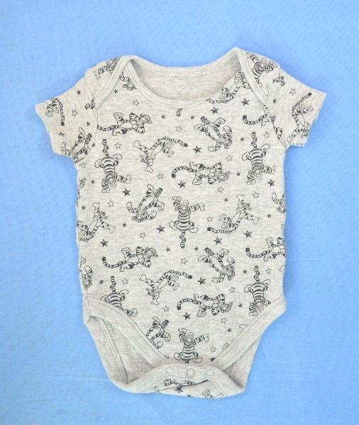 Grey bodysuit. Short sleeves. Tiger design.