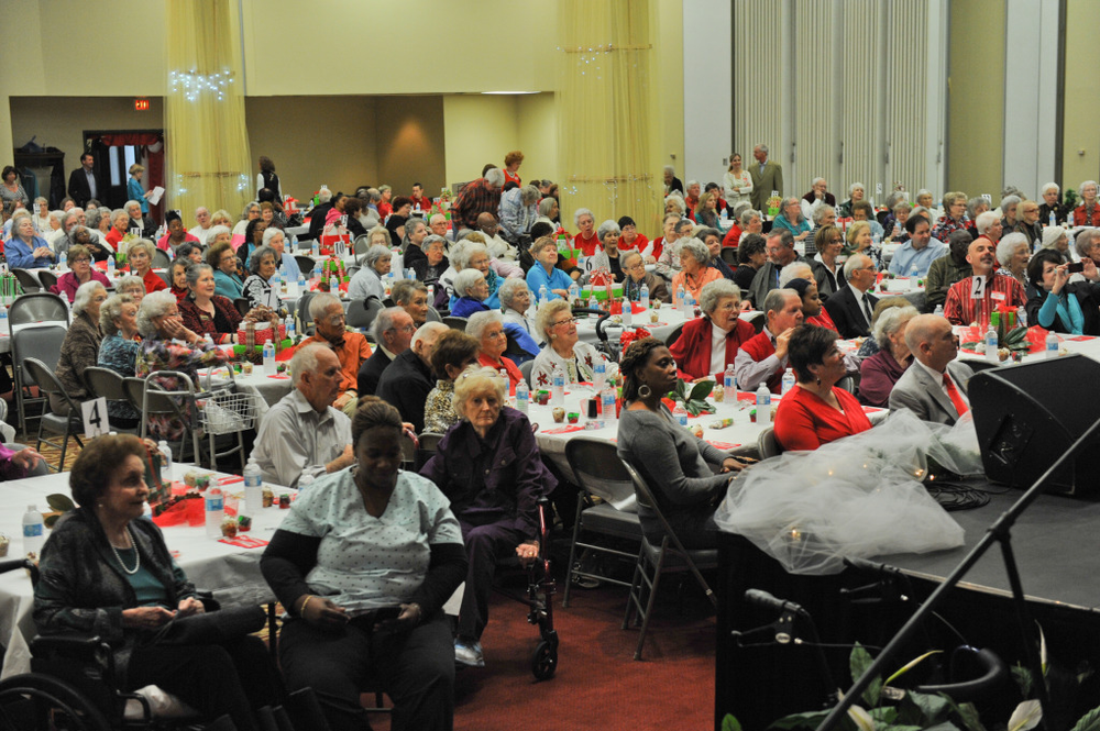 How to bring the Holiday celebrations to your Loved Ones in the Nursing Home 