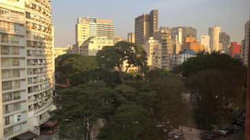 entretenimento uma vista aérea de uma cidade com muitos edifícios altos. SAN MICHEL HOTEL 2