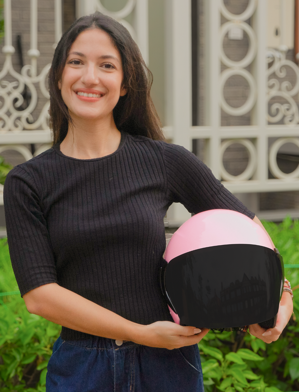 helm wanita cantik