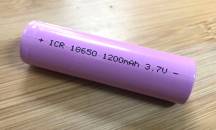 縮圖：（全台瘋）1200mah 18650 鋰電池超強續航力 小風扇 手電筒 帳蓬燈