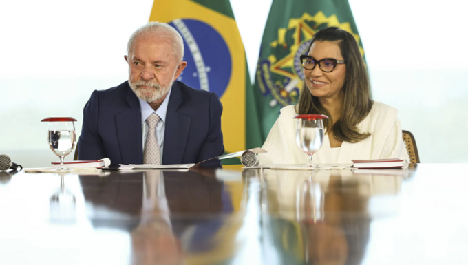 Oposição critica falas de Lula e Janja sobre TikTok em reunião com Xi