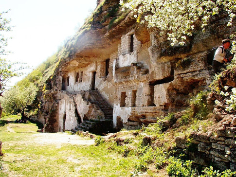 Tipova Monastery