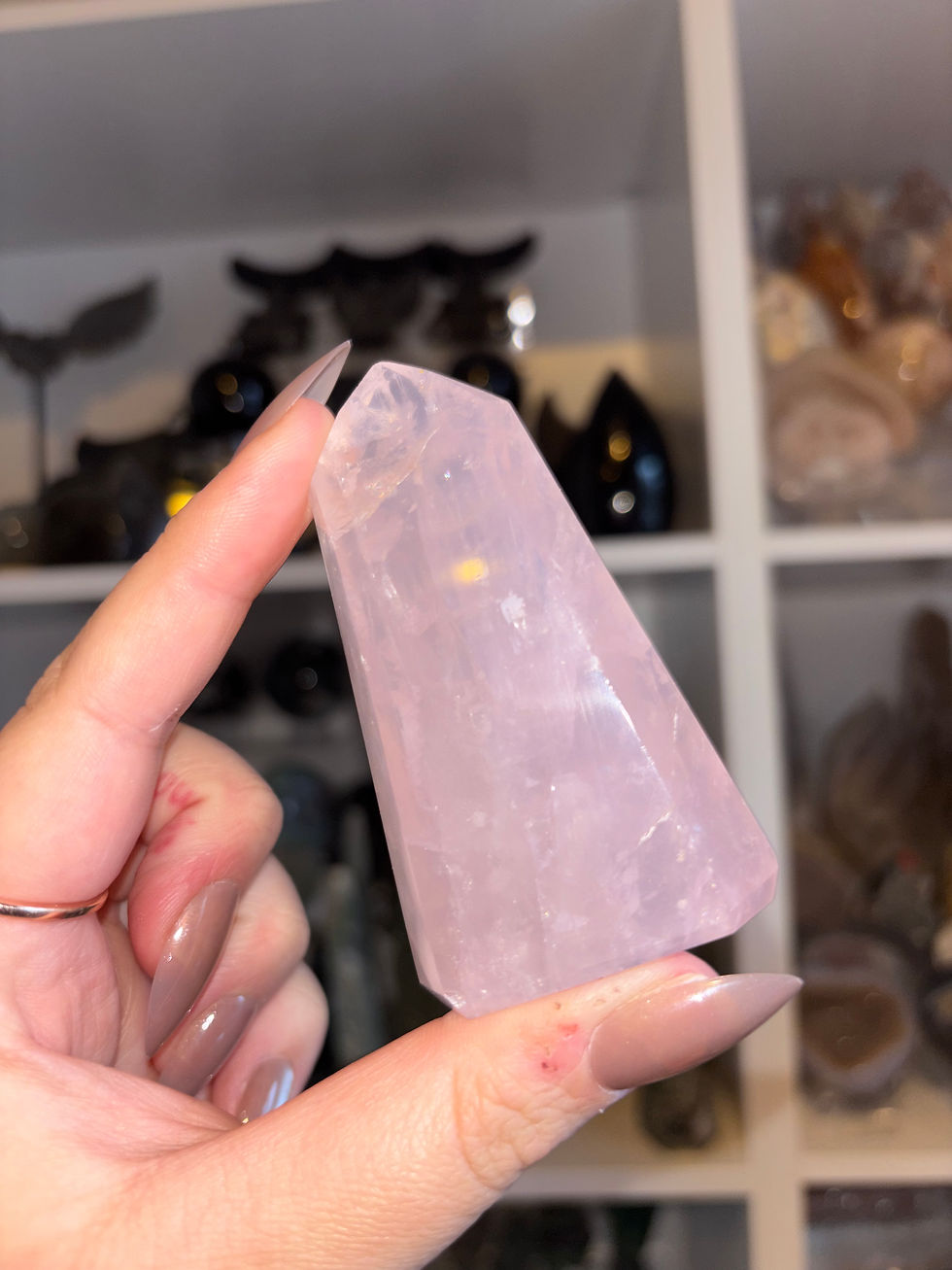 Thumbnail: Rose Quartz tower (Brazil) A