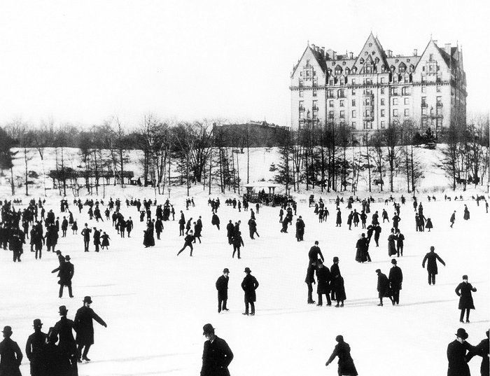 The Dakota, as seen from Central Park in 1894.Photo: Museum of the City of New York/Byron Collection/Getty Images