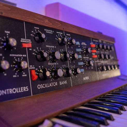 Minimoog synth