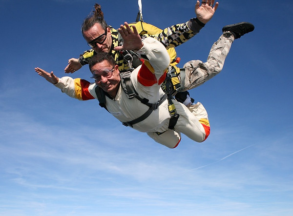 skydiving.jpg