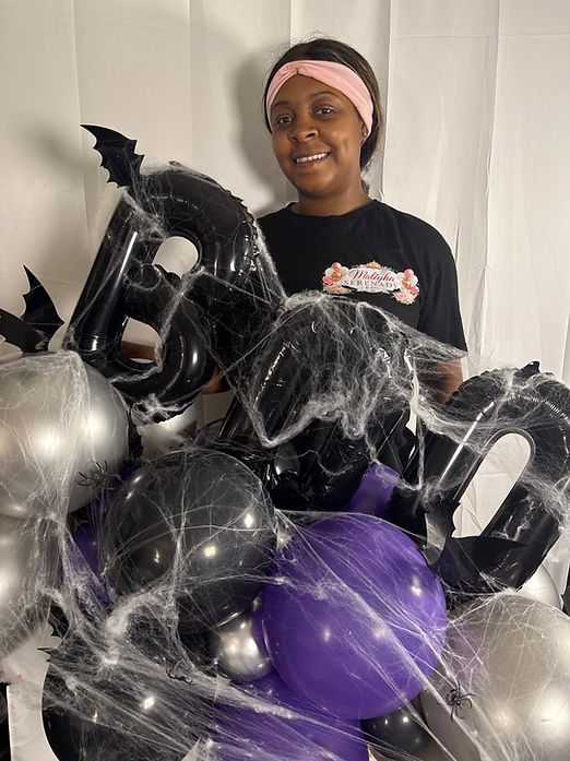Halloween balloon decor