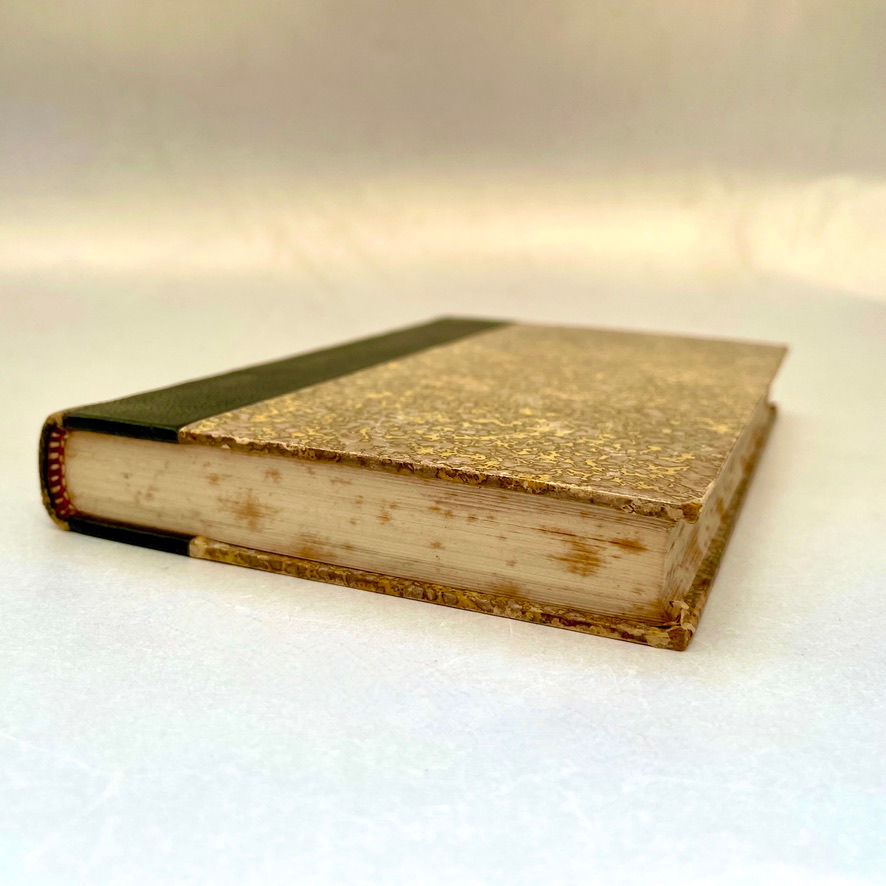 縮圖：Bottom edge with rough-cut leaves typical of Rosslyn Edition production.