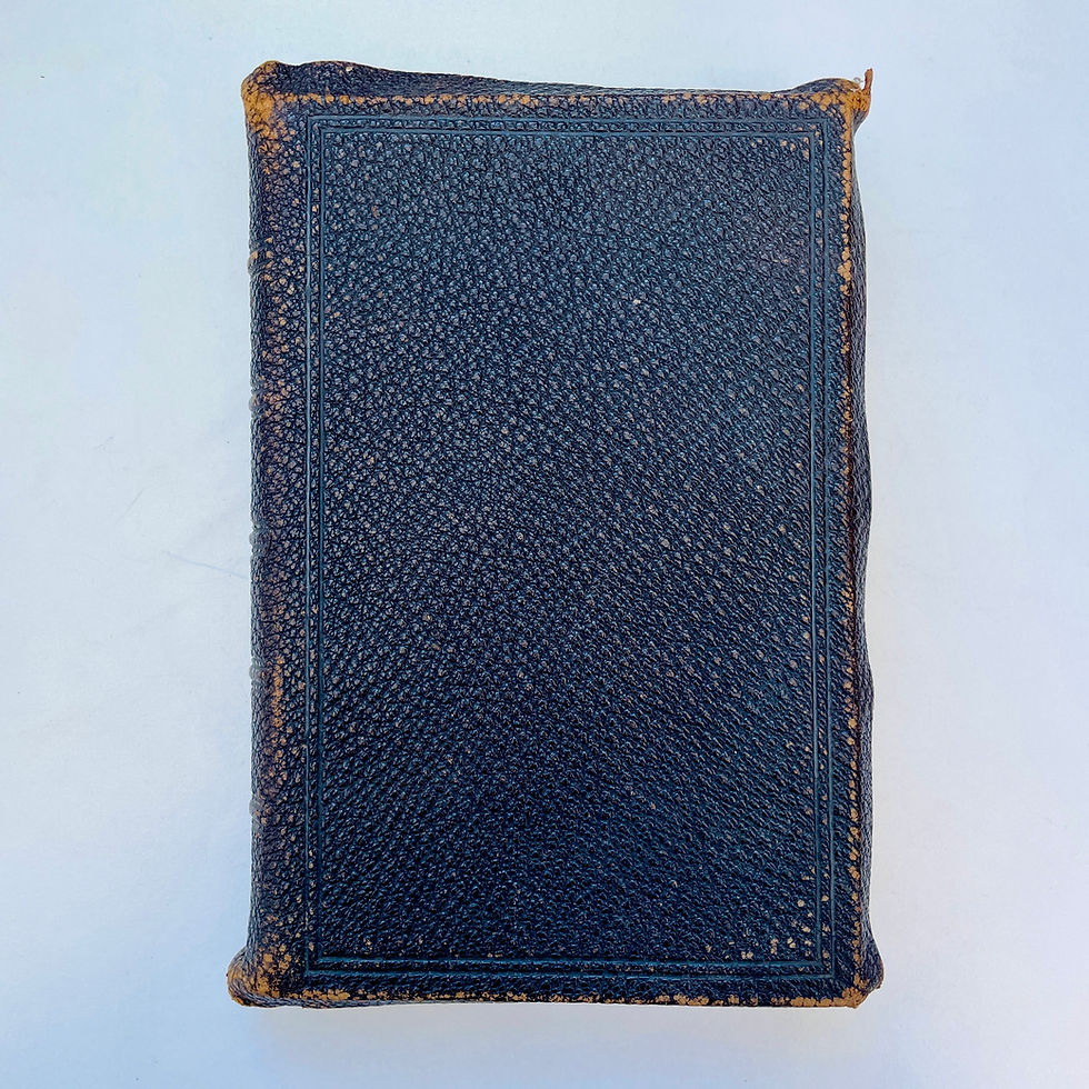 サムネイル： Decorative limp leather cover, gilt spine panel, Polyglot Bible Bagster.