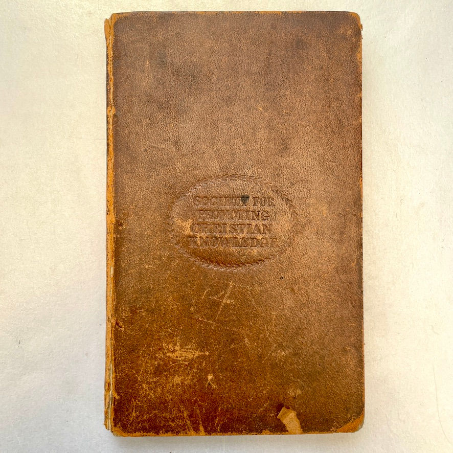 サムネイル： Front cover of 1827 leather antiquarian book Dr Bell’s System of Instruction with embossed lettering.