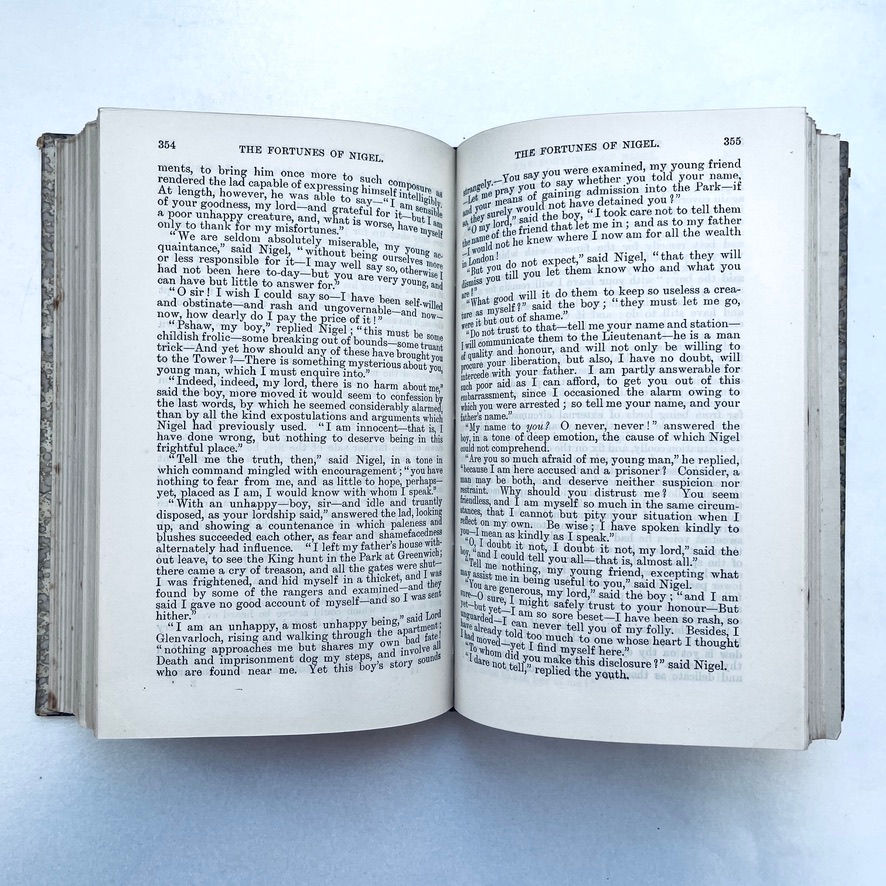 Miniaturbild: Pages 354 and 355 of The Fortunes of Nigel Rosslyn Edition showing clean text and light tanning.