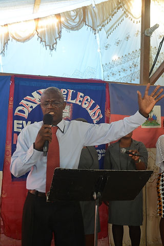 Pastor Hakine