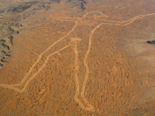 Siguen sin resolver el misterio: una figura de 4 kilómetros apareció en 1998 en el desierto australiano y 27 años después nadie sabe quién la hizo ni por qué