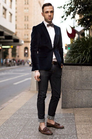 コーディネート ジャケパン 蝶ネクタイの着こなし 大定番