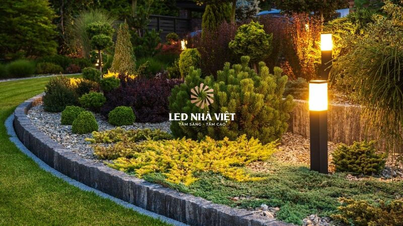 Kinh nghiệm chọn mua đèn năng lượng mặt trời sân vườn tốt nhất cho gia đình