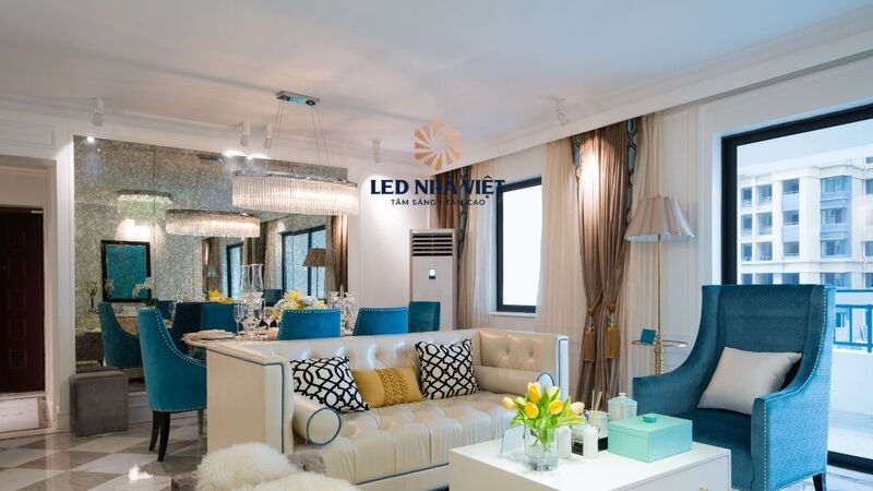 den-trang-tri-phong-khach