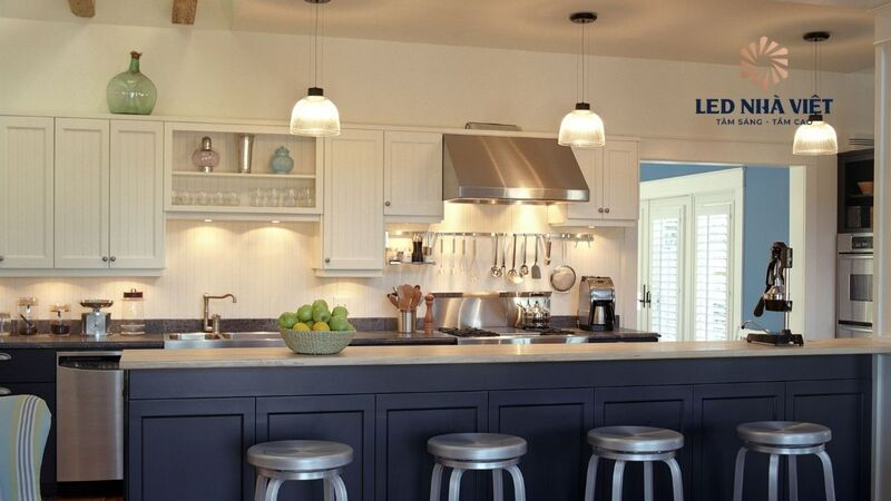 mau-den-trang-tri-phong-bep-nguyen-tac-anh-sang-quan-trong