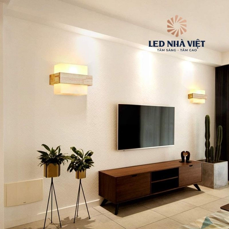 den-treo-tuong-phong-khach