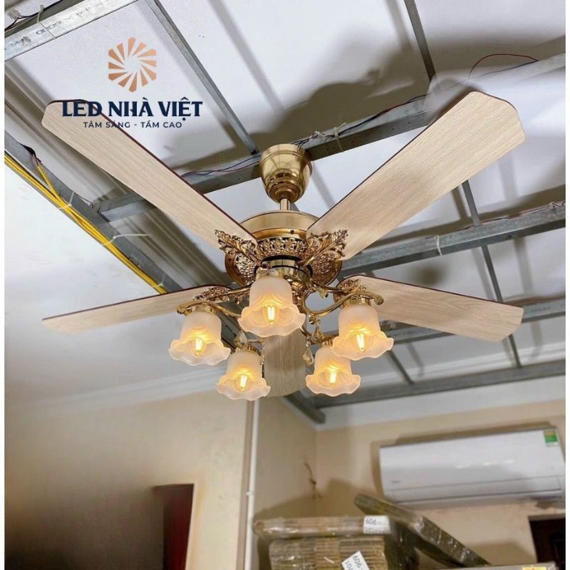 tu-van-chon-quat-tran-den-chum-gia-re-phu-hop-voi-phong-cach-noi-that