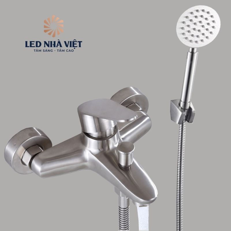 nang-cap-trai-nghiem-tam-moi-ngay-voi-voi-nuoc-nong-lanh-nha-tam