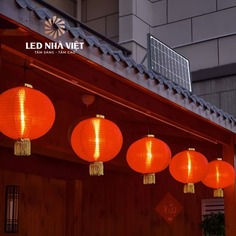 cac-mau-den-long-trang-tri-va-cam-hung-trang-tri-theo-mua