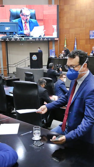 Projeto que proíbe alunos de filmarem professores sem autorização é aprovado pela Assembleia de MT