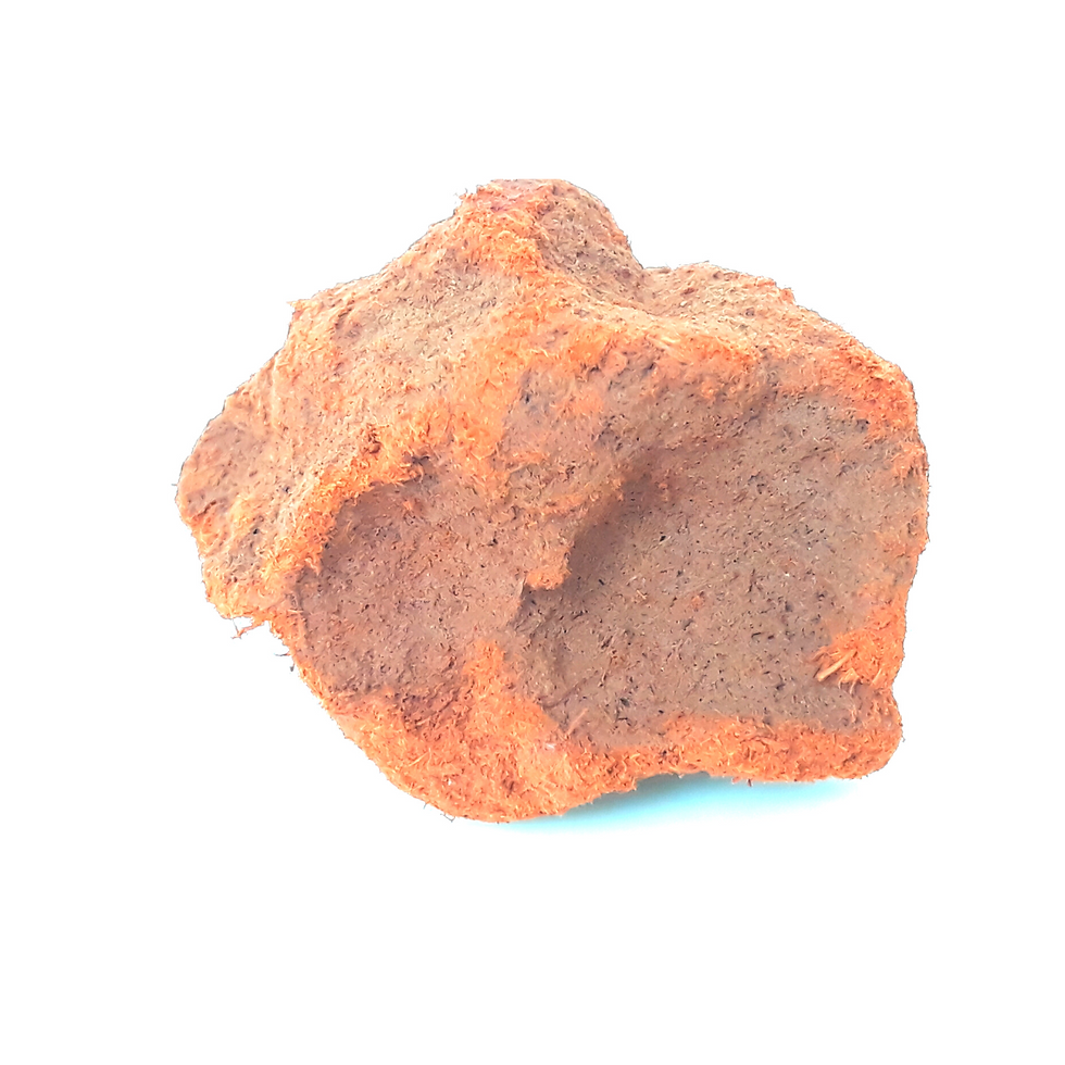 Miniatura: pedra de ossun É utilizado para traçar pontos sagrados e na pintura ritualística de Ìyàwó, simbolizando vida e ancestralidade