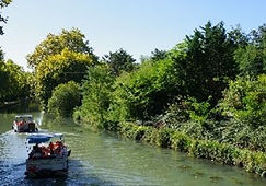Location de bateaux sans permis, canoés, pédalos et paddles