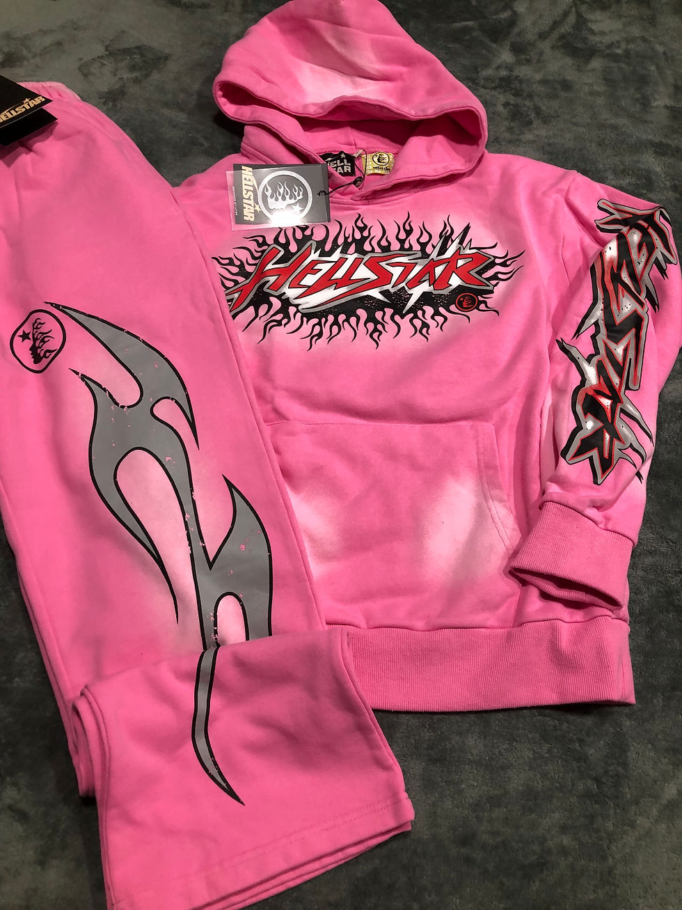 Thumbnail: Pink Hellstar sweatsuits.     S,m,l,xl,