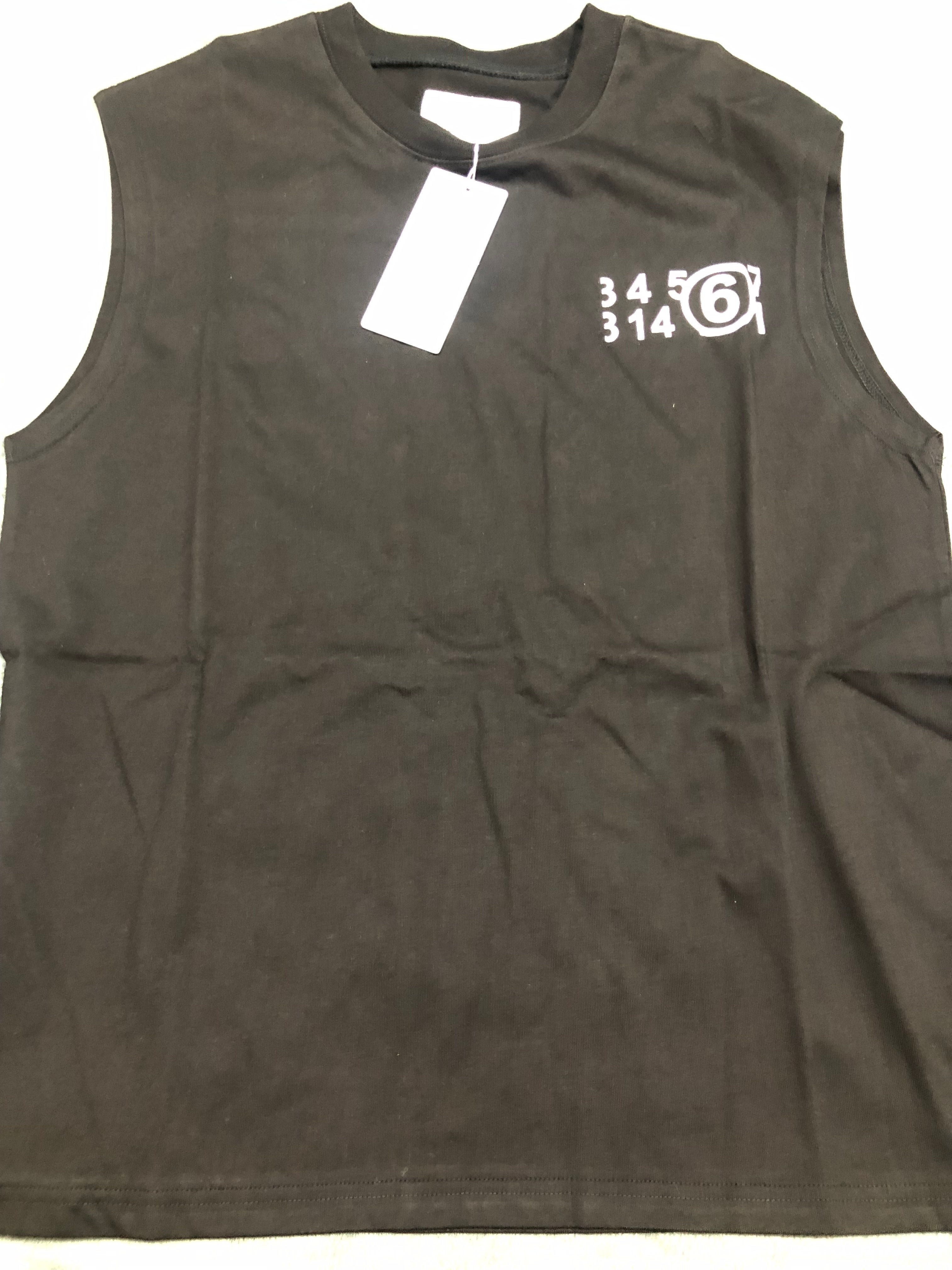 Maison Margiela sleeveless.         s,m,l