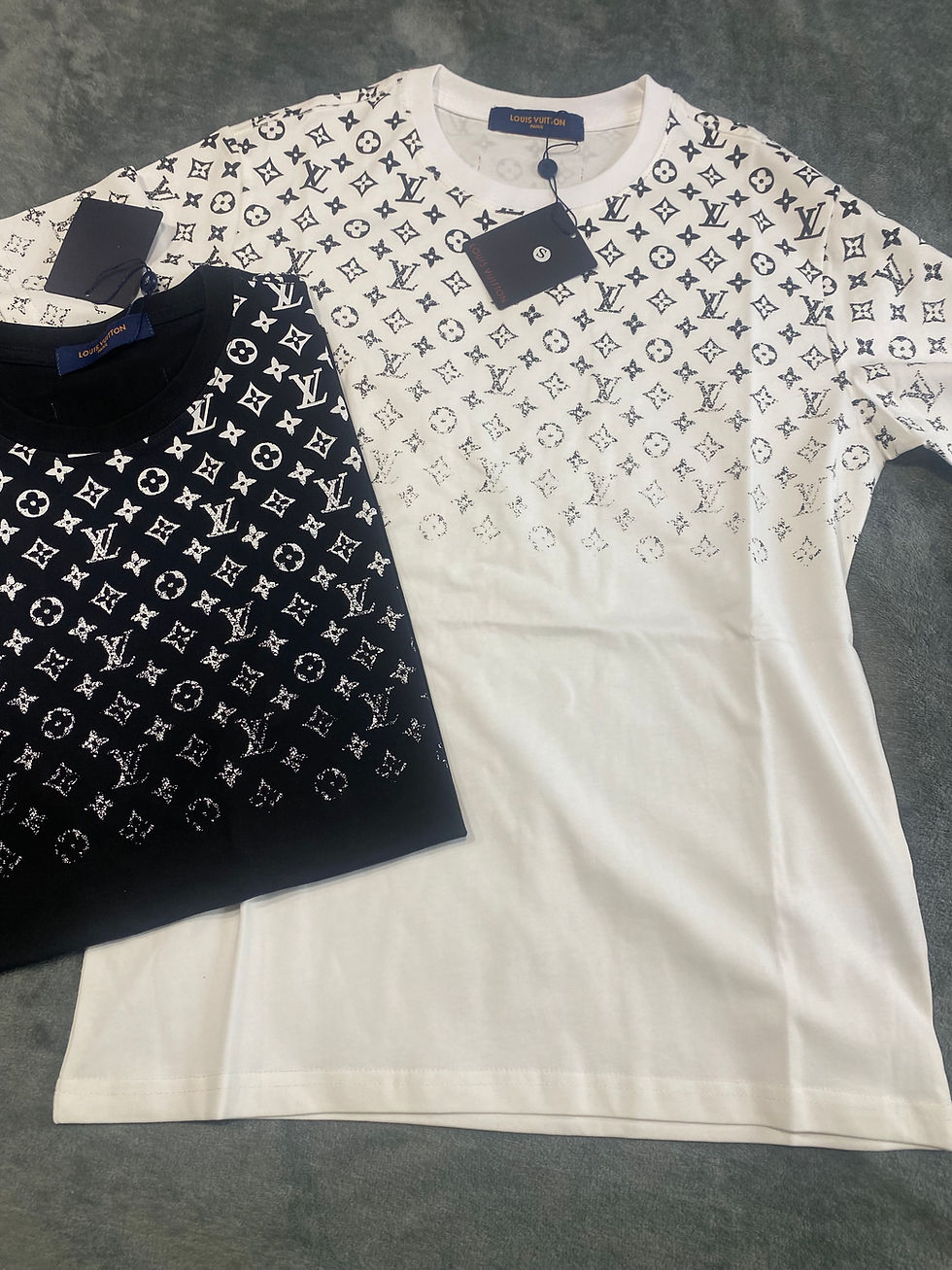 Thumbnail: Black or White.   Gradient tee.  s,m,l,xl,2x,