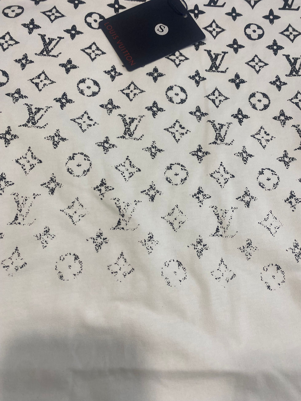Thumbnail: Black or White.   Gradient tee.  s,m,l,xl,2x,