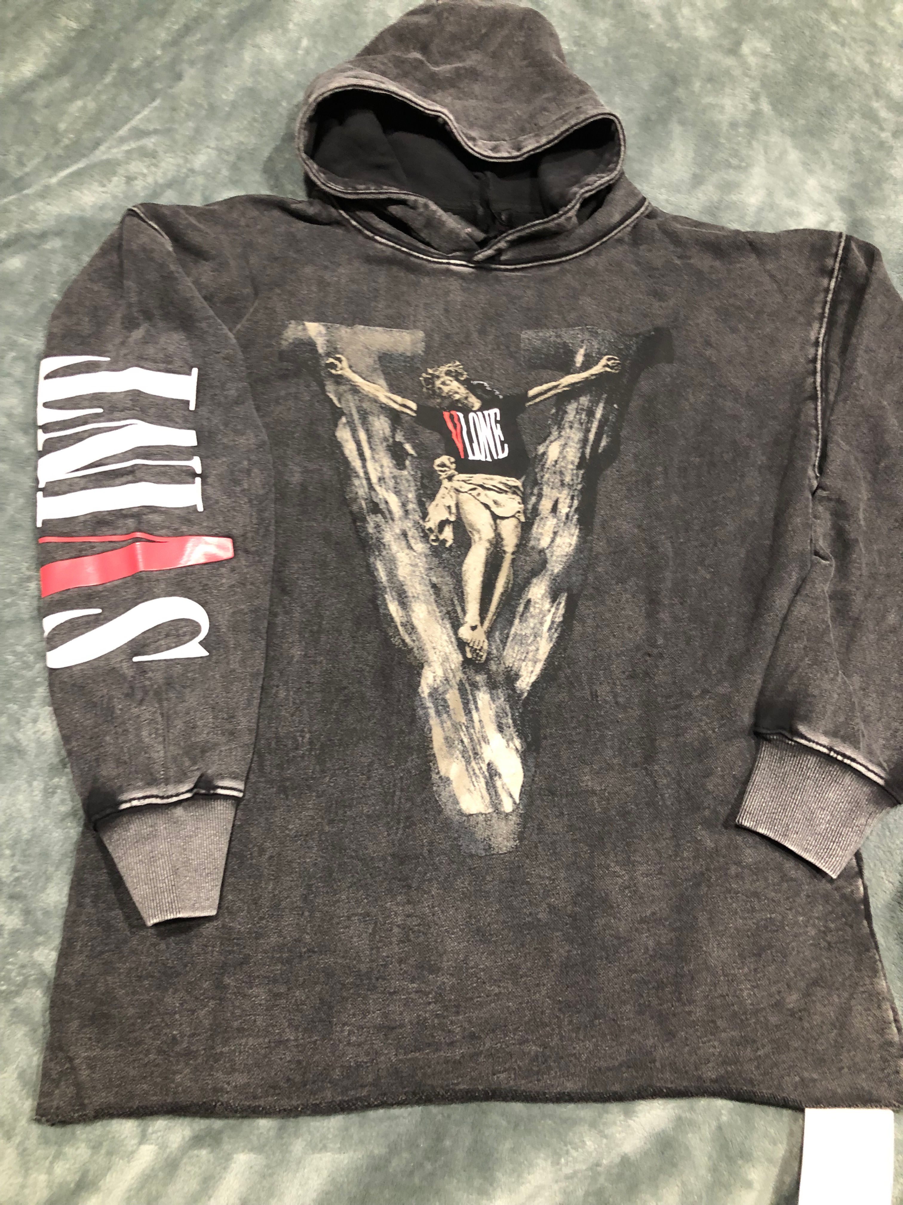 VLONE HOODIE.                  S,M,L,XL