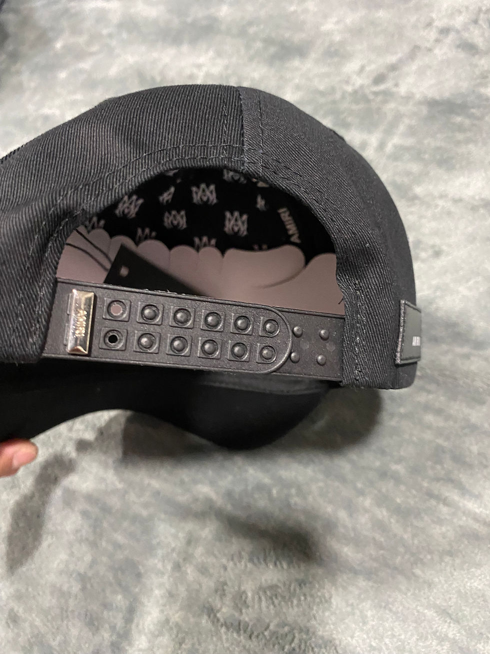 Thumbnail: Amiri logi hat.