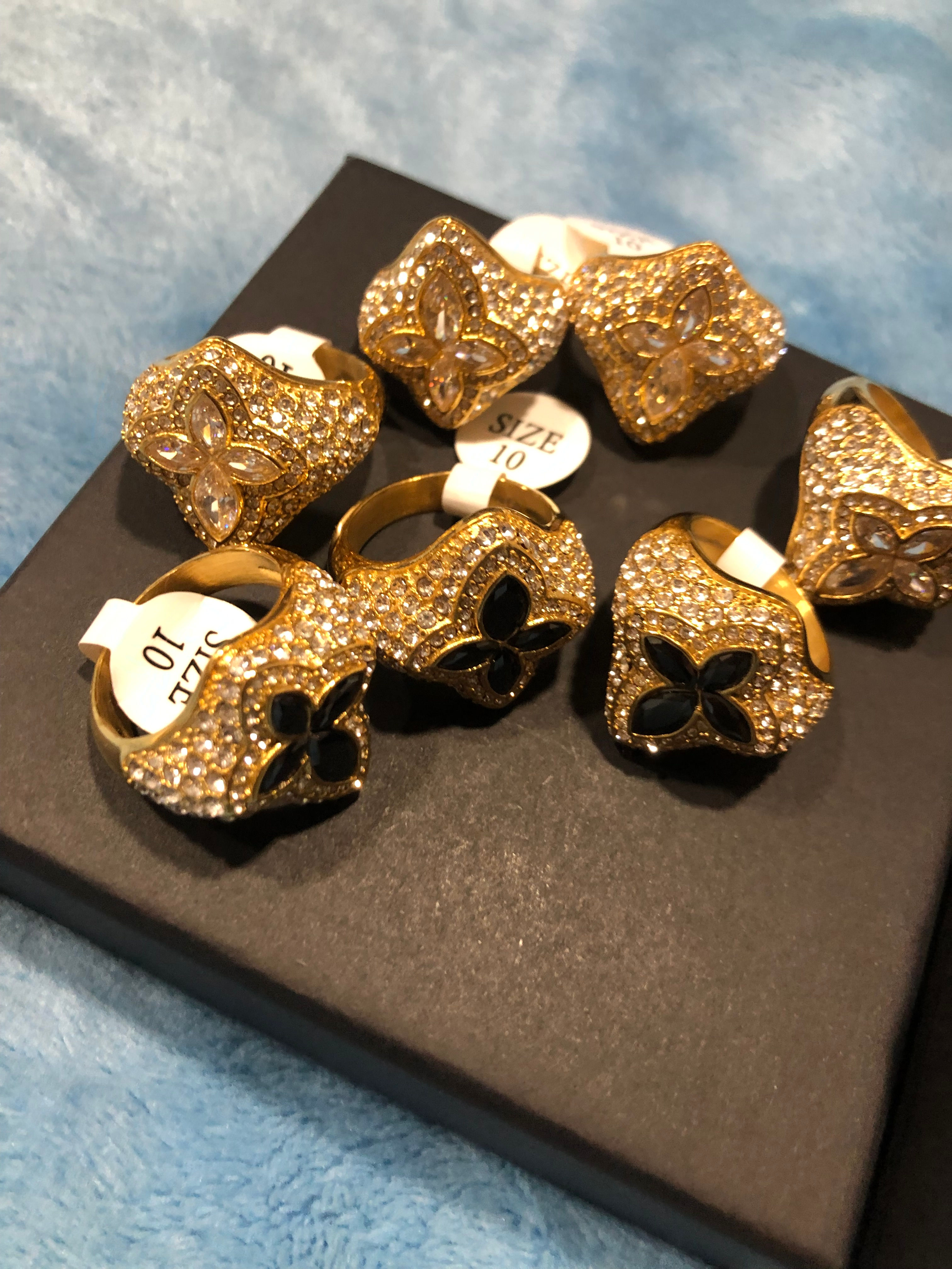 VAN CLEEF    gold or silver