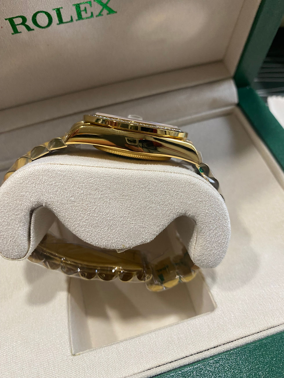 Thumbnail: 36MM.womans or mans  white or green