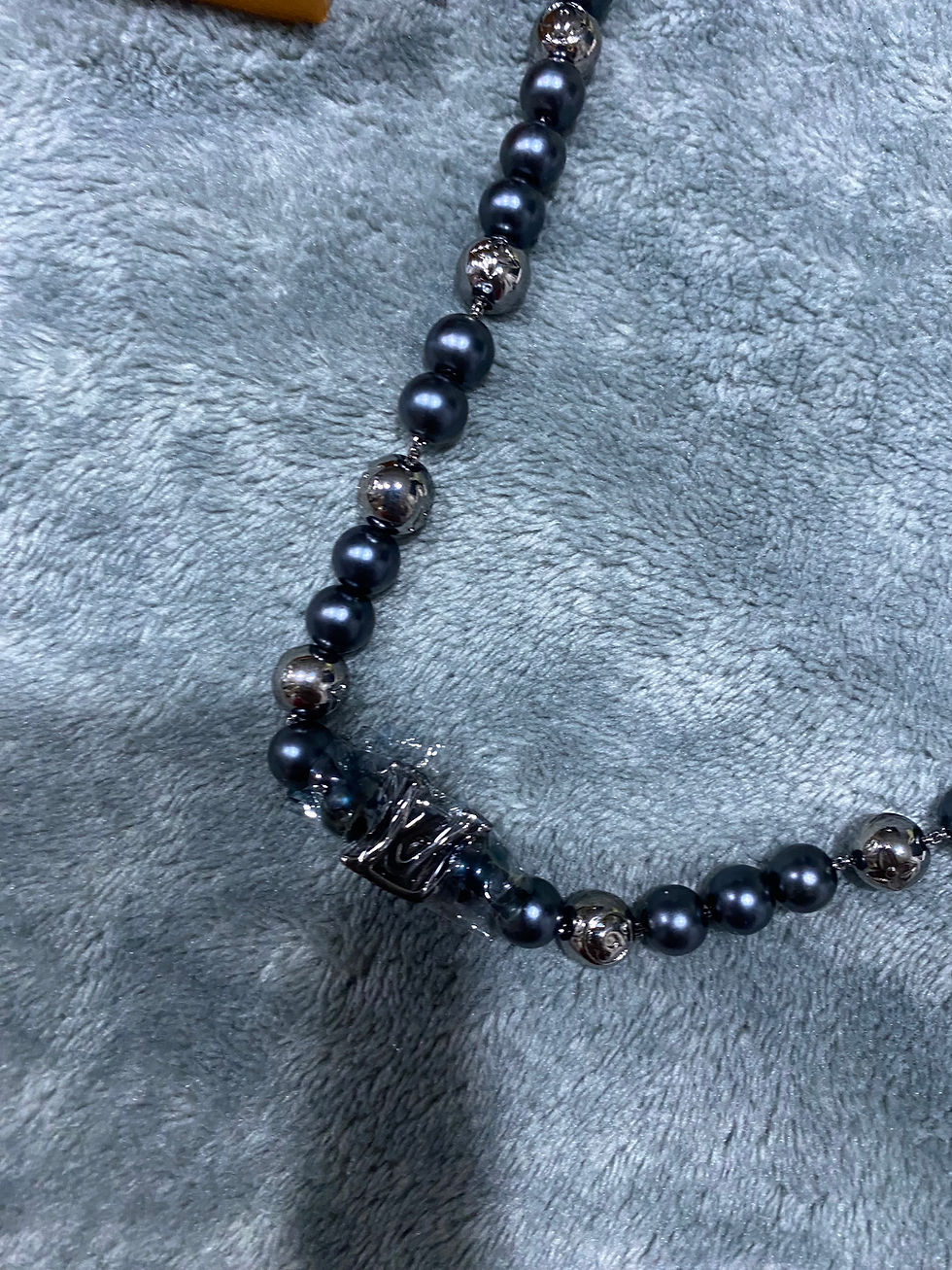 Thumbnail: Long pearl chains.black or white