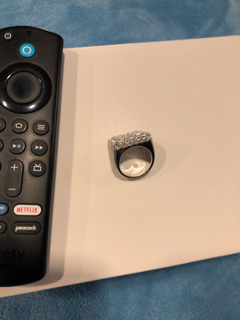 Thumbnail: Big square diamond ring.      8,9,10,