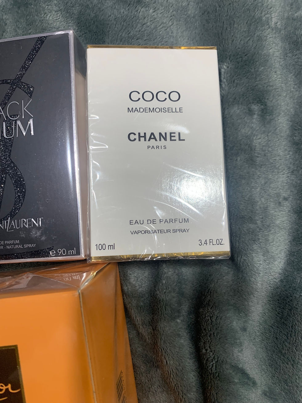Thumbnail: Woman's Perfume
