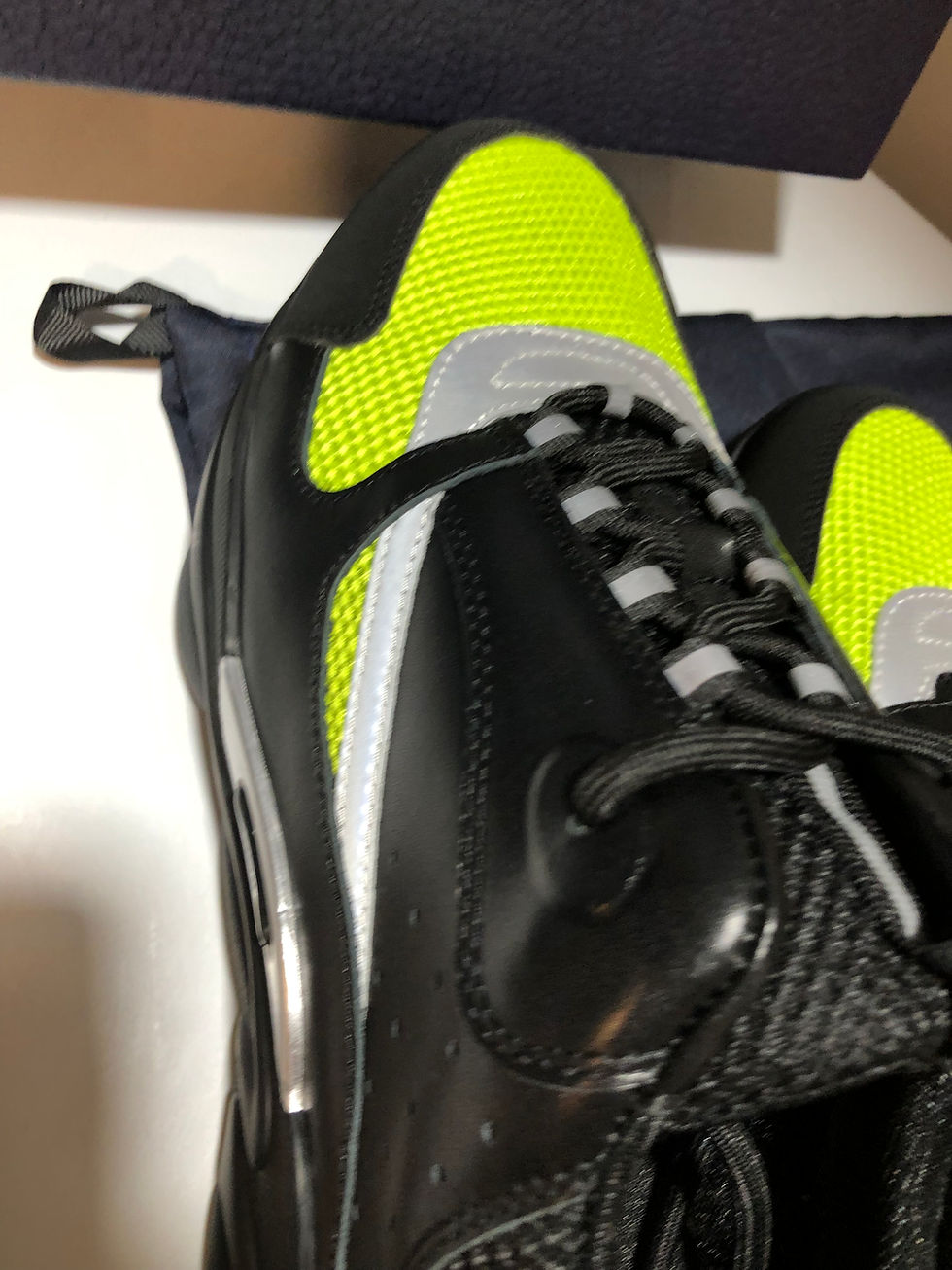 Thumbnail: Dior B22.      40,41,42,43,44,