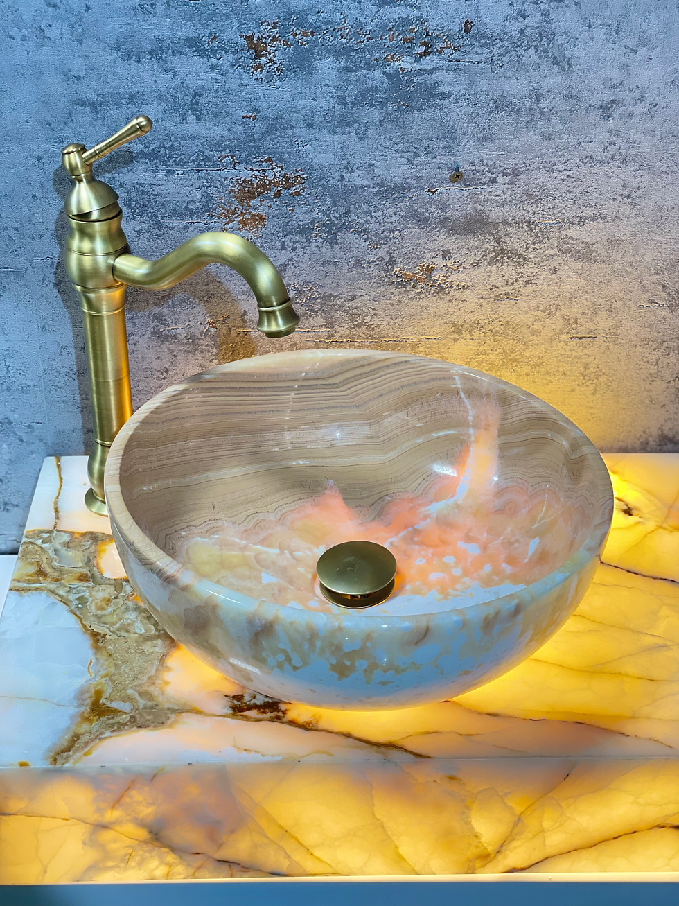 Miniaturbild: Onyx Aufsatzwaschbecken Orange halbrund