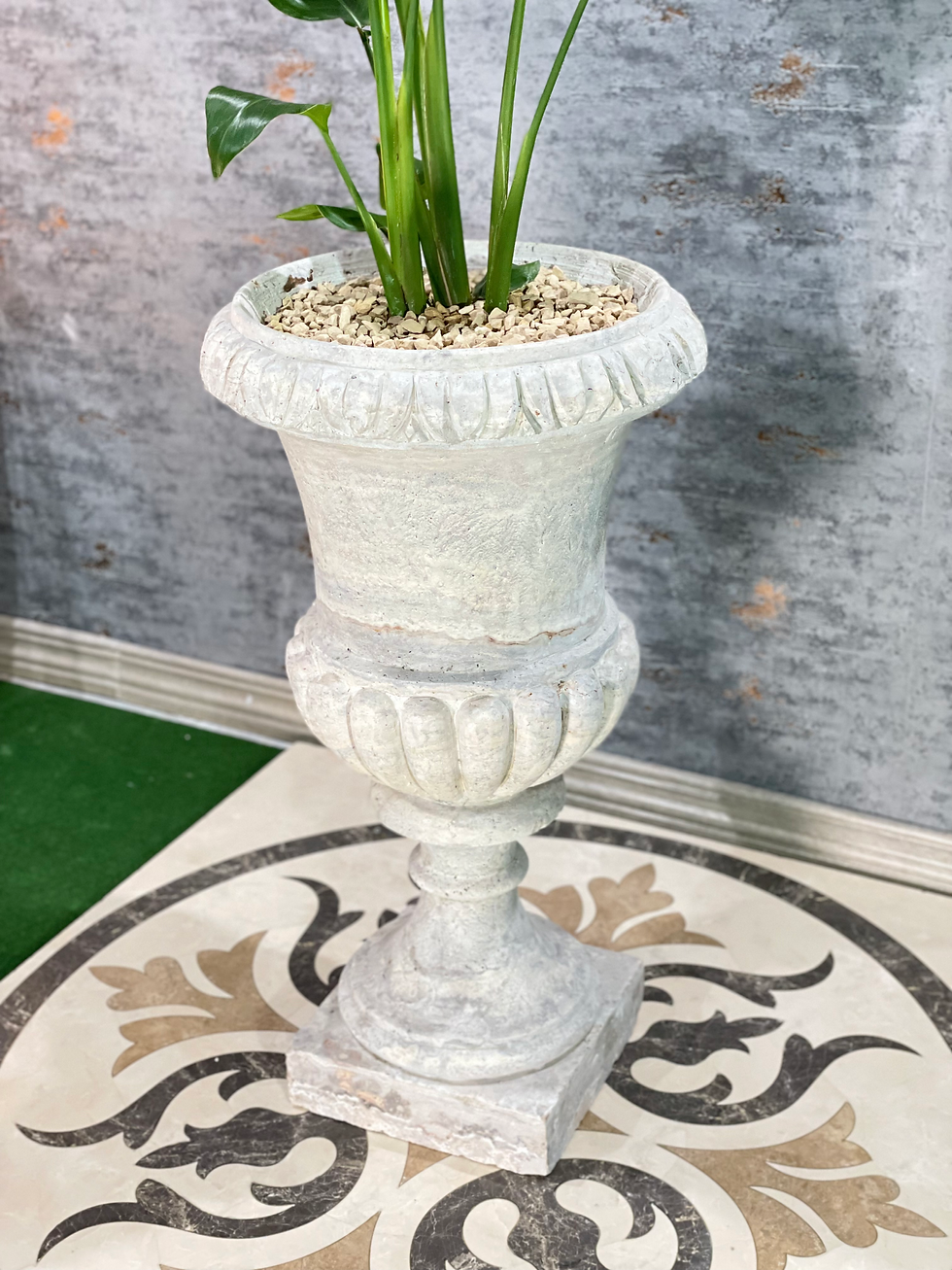 Miniaturbild: Blumentopf / Vase aus Travertin Weiß lebendig