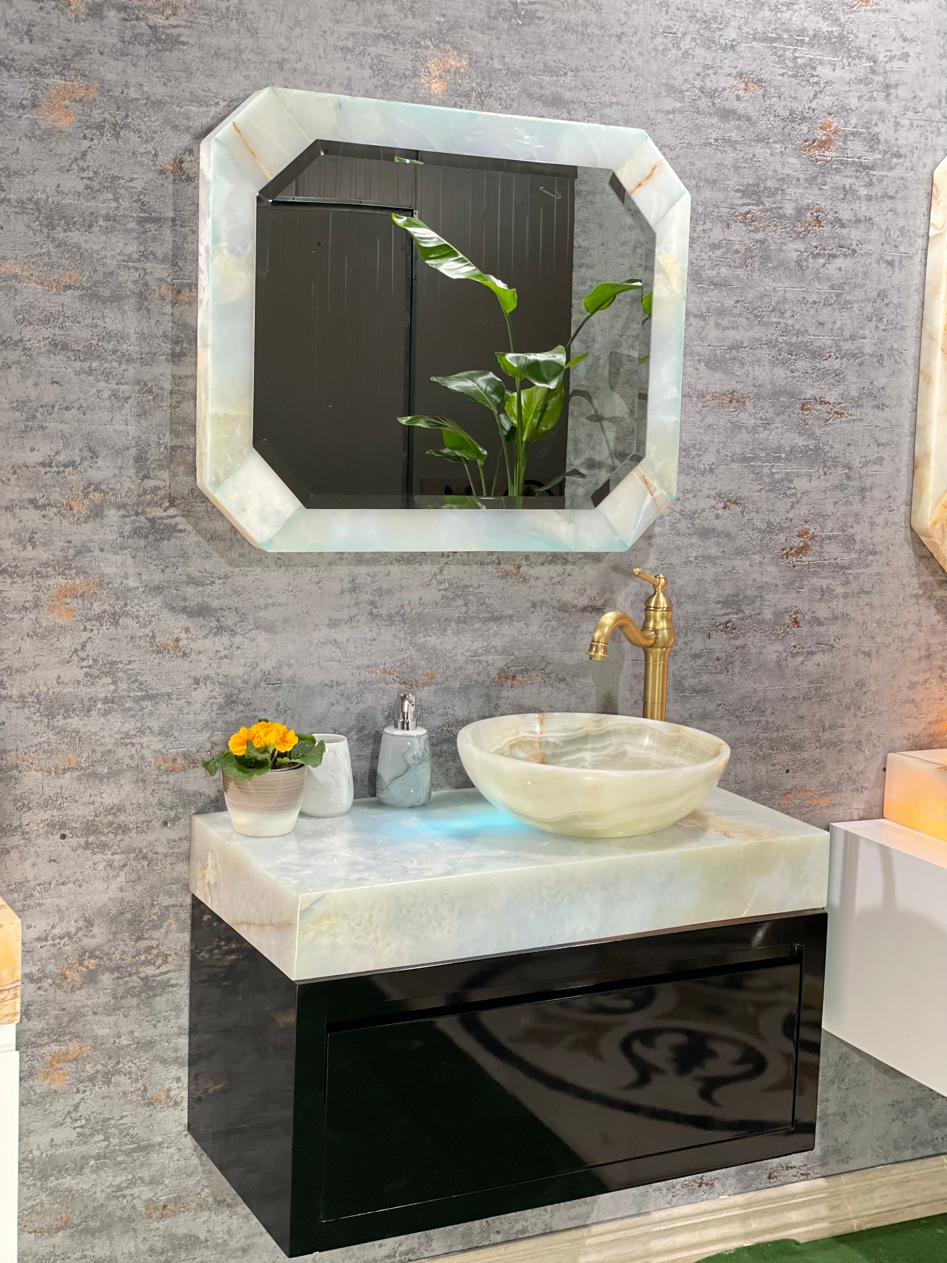 Onyx Wandwaschbecken mit Unterschrank und Spiegel Weiß/Blau Luxus