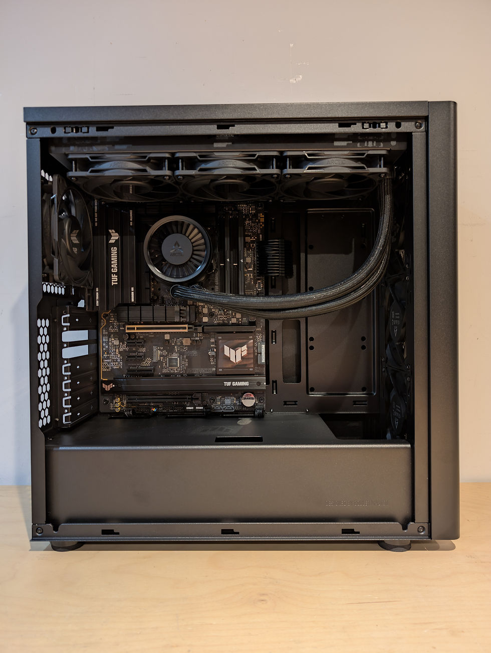 Thumbnail: A workstation featuring an Intel Ultra 5 245K and 32GB DDR5 RAM. Built by Kuda PC, Glasgow's leading custom PC workshop.